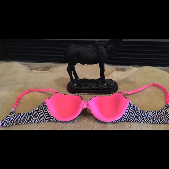 Victoria ‘s Secret brand new bras - Picture 5 of 8